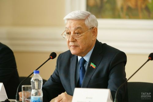 Мухаметшин поздравил представителей СМИ Татарстана с профессиональным праздником