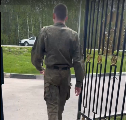 В Тетюшской кадетской школе-интернат состоялась встреча отца, участника СВО, и сына