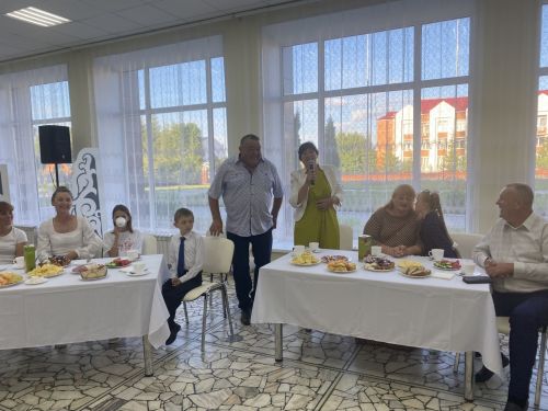 В Тетюшском РДК прошел вечер отдыха «Мир начинается с семьи»