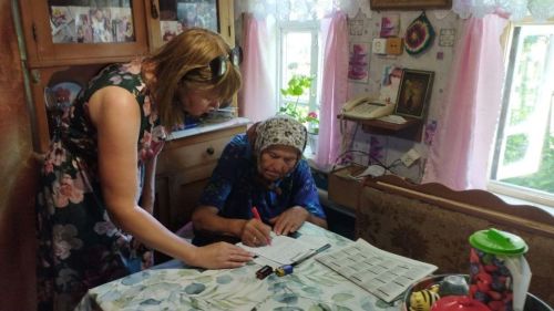 В селах Тетюшского района посетили граждан в возрасте 80 лет и старше
