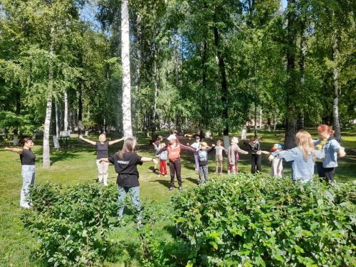 Для тетюшан организовали зарядку на свежем воздухе