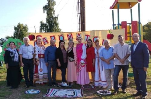 «Праздник с ароматом яблок»