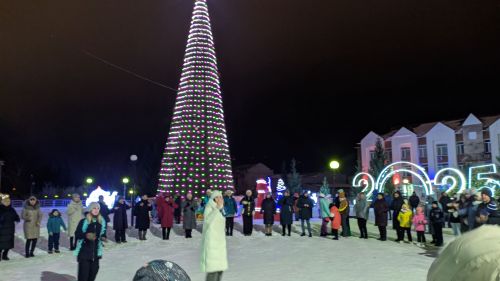 Для тетюшан организовали новогоднее представление