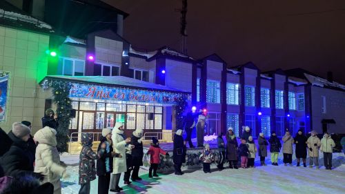 Для тетюшан организовали новогоднее представление