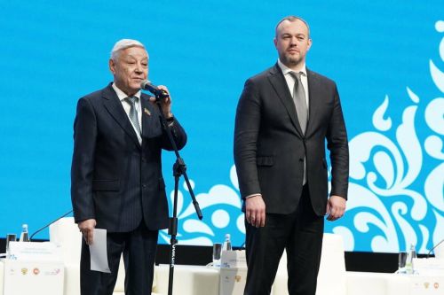 Мухаметшин отметил, что республика многое делает для комфортной жизни татарстанцев