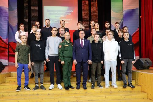 Призыв-2025: Тетюши. Уходят в армию ребята