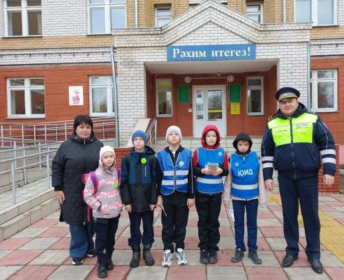 Профилактический рейд по безопасности дорожного движения в Тетюшской татарской школе