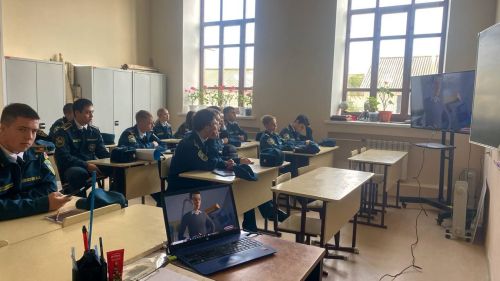Тетюшский колледж гражданской защиты: студенты учатся безопасному поведению в интернете