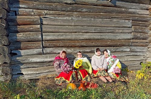 В Тетюшском районе отметили День сельских женщин фотовыставкой и стихами