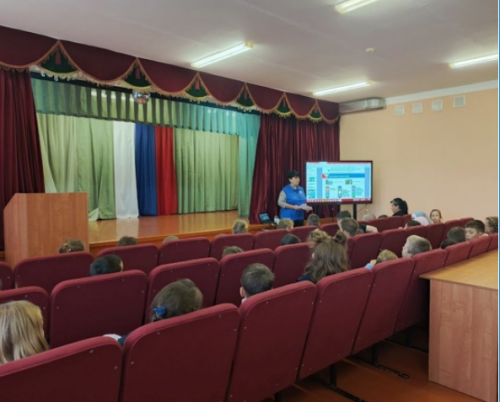 Акция «Засветись»: школьникам напомнили о безопасности на дорогах