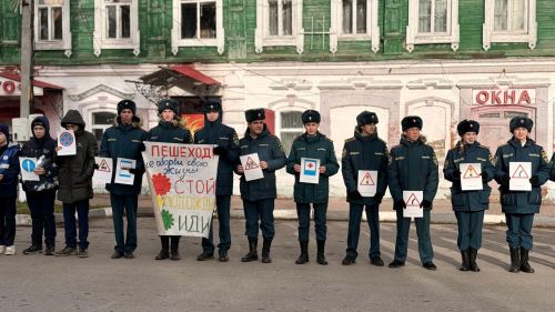 В Тетюшах почтили память жертв ДТП массовой акцией!