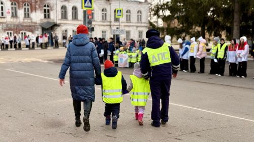 В Тетюшах почтили память жертв ДТП массовой акцией!