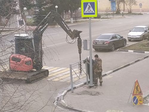 В Тетюшах устанавливают перильные ограждения