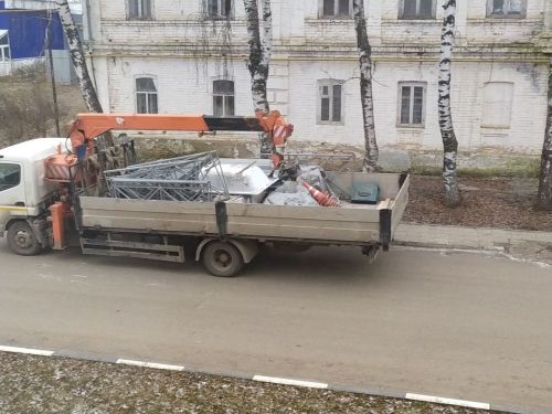 В Тетюшах устанавливают перильные ограждения