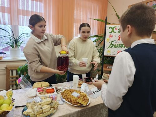 В Тетюшской татарской школе прошла традиционная благотворительная ярмарка!