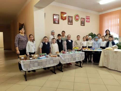 В Тетюшской татарской школе прошла традиционная благотворительная ярмарка!