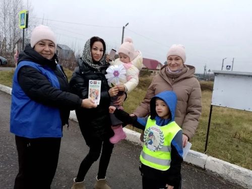 В Тетюшах прошла акция «Цветок безопасности для мамы»