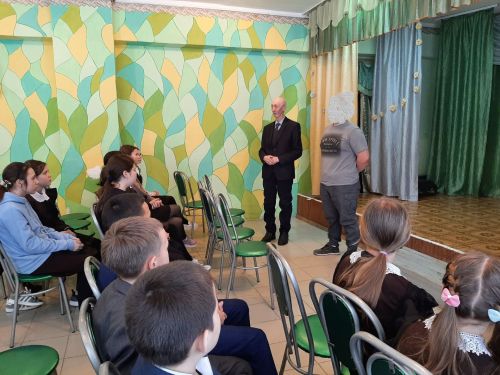 В Большетарханской школе прошла встреча школьников с участником СВО