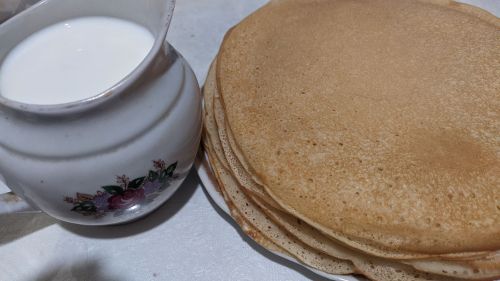 Рекордное количество блинов испекли в Новосибирской области на Масленицу