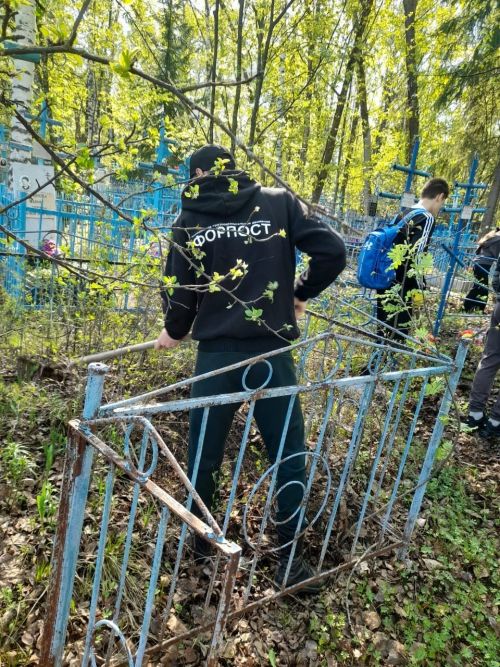 Активисты «Форпоста» участвовали в субботнике