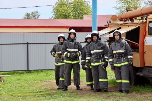 Знамя Победы передано в День пожарной охраны в Тетюшах