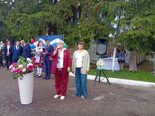 Последний звонок в Тетюшской средней школе 1