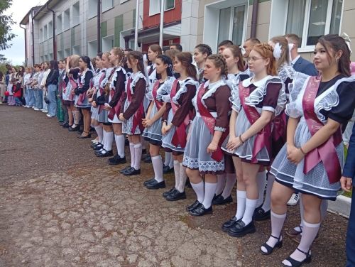 Последний звонок в Тетюшской средней школе 1