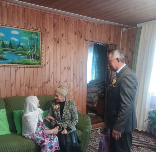 Три труженицы тыла — героини празднования 80-летия Победы в Большетурминском поселении