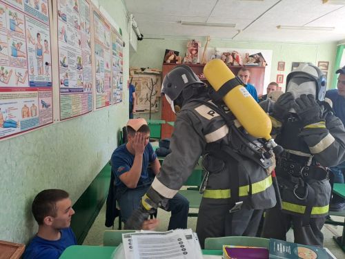 Тетюшские курсанты отрабатывают правильные действия в ЧС