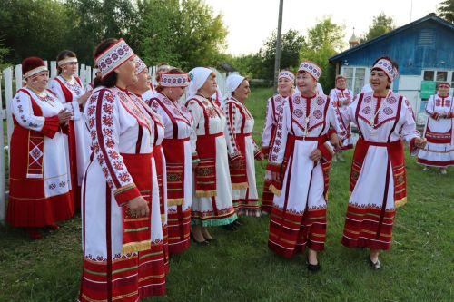 В селе Большое Шемякино прошел районный фестиваль чувашской песни