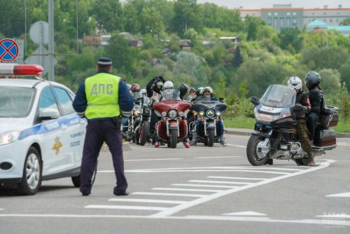 Штрафы за шумные автомобили и мотоциклы в России увеличат в 10 раз
