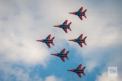 12 августа: двойной праздник силы — молодёжной и небесной