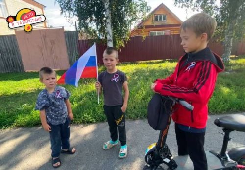 В Тетюшах форпостовцы провели акцию «Цвета Родины»