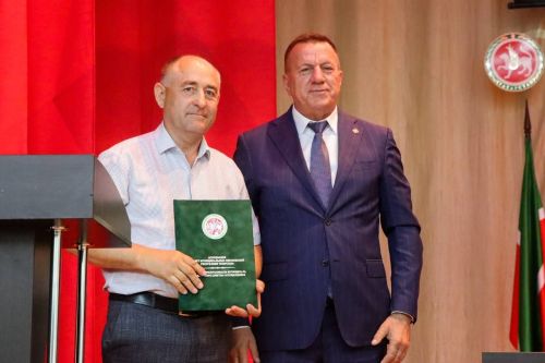 Глава Нармонского СП Тетюшского района удостоен высокой награды Татарстана