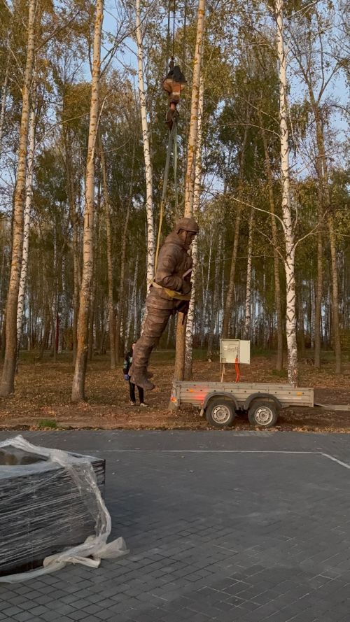 В Тетюшах установили памятник из бронзы участникам СВО