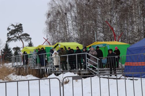 Крещенская традиция жива: многие жители Тетюш окунулись в священную воду