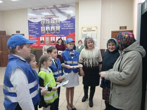 В Киртелях отряд ЮИД провёл акцию по безопасности на зимних дорогах