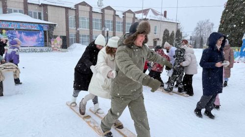 Зимняя сказка на площади ДК: фестиваль добрососедства «Курше» открывает двери для веселья и творчества