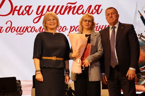 Педагоги Тетюшского района отмечены наградами в преддверии Дня учителя