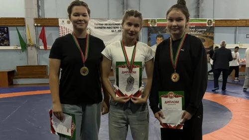 Тетюшские спортсменки блеснули на чемпионате РТ по вольной борьбе