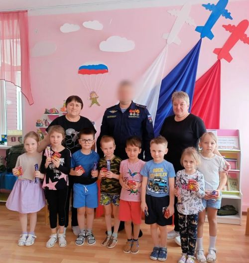 Тетюшские детсадовцы встретились с участником СВО