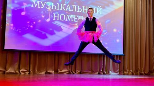 Тетюшские студенты играют в КВН