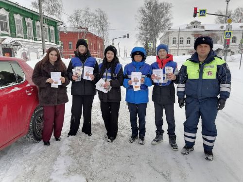 В Тетюшах провели акцию «Весенний свет: за рулем с вниманием!»