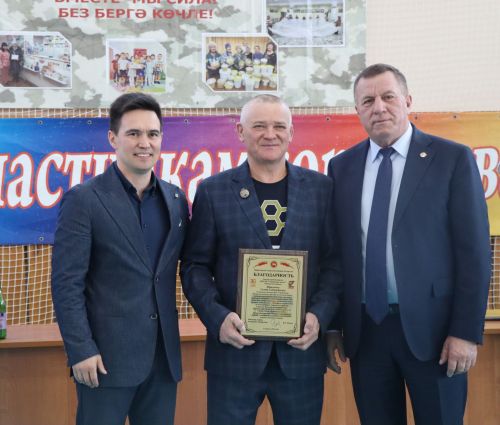 В Тетюшах проходит Межрегиональный турнир по вольной борьбе