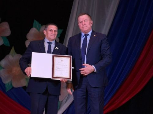 За вклад в развитие поселения — благодарность Раиса РТ
