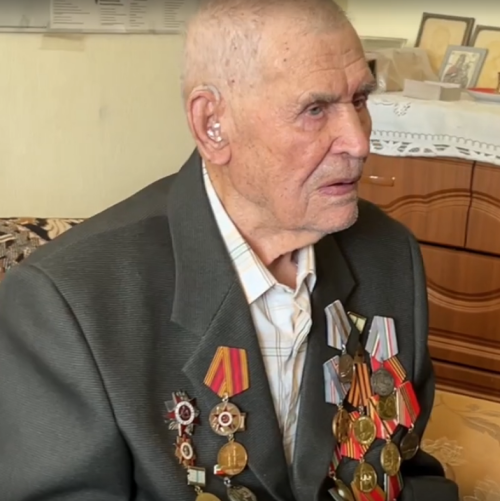 Глава Тетюшского района поздравил 102‑летнего ветерана с предстоящим Днём Победы