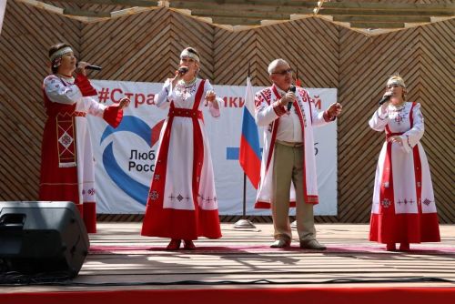 В Тетюшах отметили День России