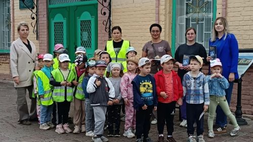 Дошкольники Тетюш провели просветительскую акцию по БДД
