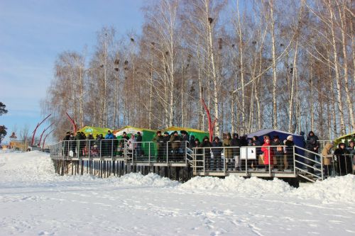 Тетюшане окунались в воду с верой в лучшее