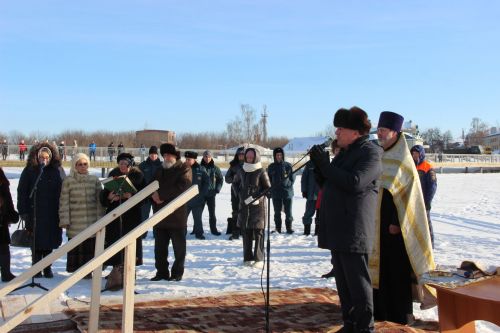 Тетюшане окунались в воду с верой в лучшее